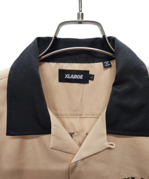 X-LARGE（エクストララージ）X-LARGE (エクストララージ) 半袖シャツ ベージュ×ブラック サイズ:Lの古着・服飾アイテム