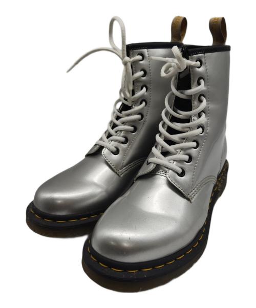 Dr.Martens（ドクターマーチン）Dr.Martens (ドクターマーチン) メタリック 8ホールブーツ シルバー サイズ:26.5の古着・服飾アイテム