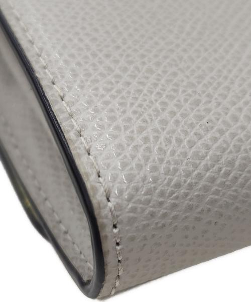 FURLA（フルラ）FURLA (フルラ) カメリア ロングウォレット ライトグレーの古着・服飾アイテム