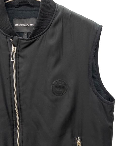 EMPORIO ARMANI（エンポリオアルマーニ）EMPORIO ARMANI (エンポリオアルマーニ) 中綿ベスト ブラック サイズ:Mの古着・服飾アイテム