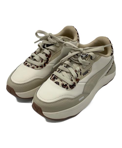 PUMA（プーマ）PUMA (プーマ) ローカットスニーカー　ウィメンズ ランテイムド プラットフォーム IATD スニーカー ベージュ サイズ:22.5の古着・服飾アイテム