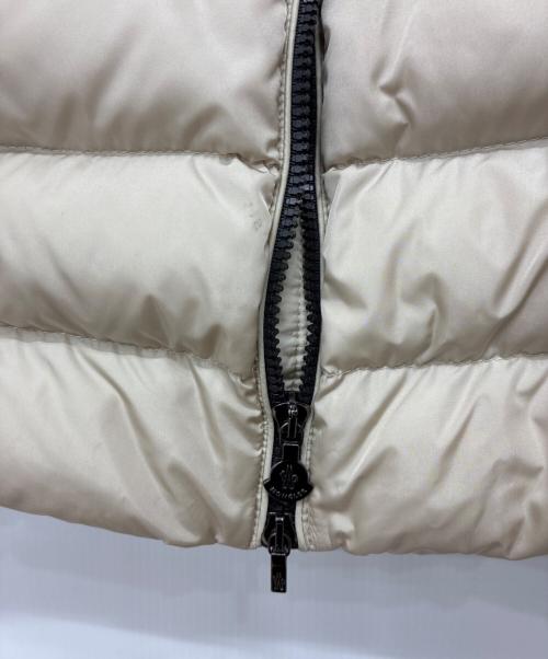 MONCLER（モンクレール）MONCLER (モンクレール) CHARPAL GIUBBOTTO ダウンコート ベージュ サイズ:SIZE 14(164cm)の古着・服飾アイテム