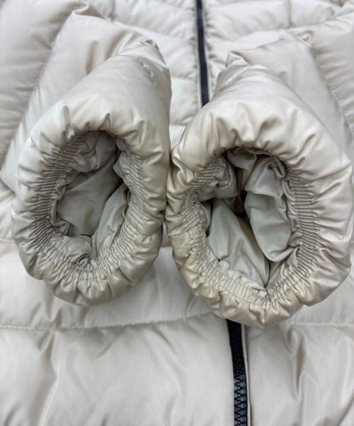 MONCLER（モンクレール）MONCLER (モンクレール) CHARPAL GIUBBOTTO ダウンコート ベージュ サイズ:SIZE 14(164cm)の古着・服飾アイテム