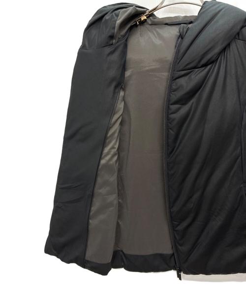 EMPORIO ARMANI（エンポリオアルマーニ）EMPORIO ARMANI (エンポリオアルマーニ) フード付ベスト ブラック サイズ:Mの古着・服飾アイテム
