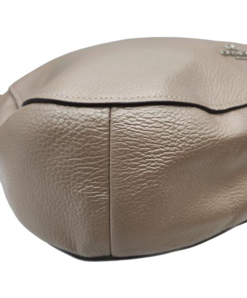 COACH（コーチ）COACH (コーチ) メタリック ペブルド レザー エル 2WAY ホーボー ベージュの古着・服飾アイテム
