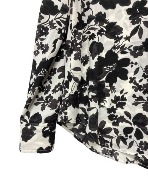 LAUREN RALPH LAUREN（ローレンラルフローレン）LAUREN RALPH LAUREN (ローレンラルフローレン) フリル 長袖ブラウス ブラック×ホワイト サイズ:XSの古着・服飾アイテム