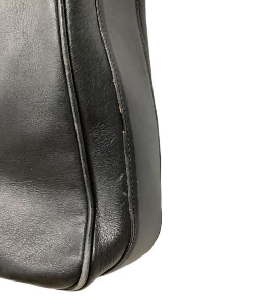 GIORGIO ARMANI（ジョルジョアルマーニ）GIORGIO ARMANI (ジョルジョアルマーニ) レザーショルダーバッグ ブラックの古着・服飾アイテム