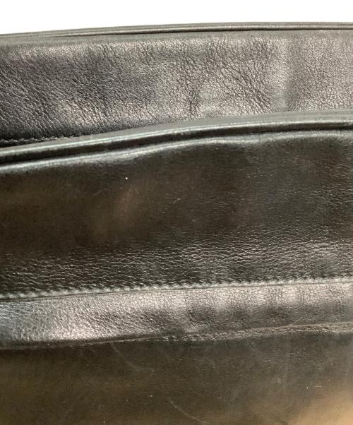 GIORGIO ARMANI（ジョルジョアルマーニ）GIORGIO ARMANI (ジョルジョアルマーニ) レザーショルダーバッグ ブラックの古着・服飾アイテム