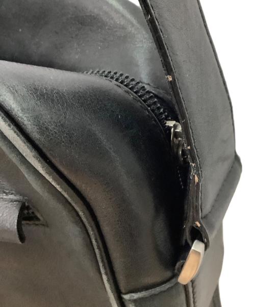 GIORGIO ARMANI（ジョルジョアルマーニ）GIORGIO ARMANI (ジョルジョアルマーニ) レザーショルダーバッグ ブラックの古着・服飾アイテム