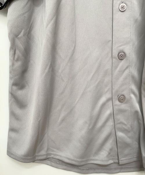 読売ジャイアンツ（ヨミウリジャイアンツ）読売ジャイアンツ (ヨミウリジャイアンツ) ベースボールシャツ グレー サイズ:XLの古着・服飾アイテム