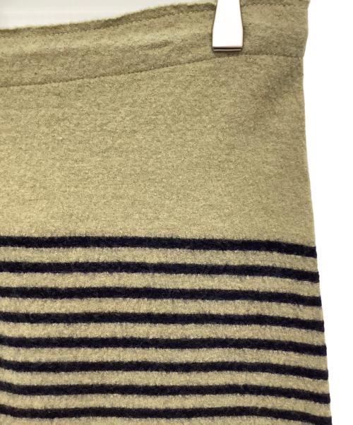 45rpm（45アールピーエム）45rpm (45アールピーエム) 圧縮ウールのスカート カーキ×ネイビー サイズ:3の古着・服飾アイテム