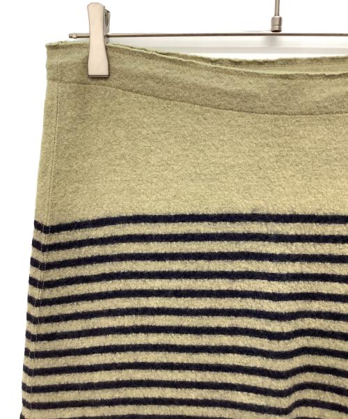 45rpm（45アールピーエム）45rpm (45アールピーエム) 圧縮ウールのスカート カーキ×ネイビー サイズ:3の古着・服飾アイテム