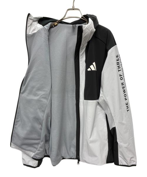 adidas（アディダス）adidas (アディダス) アダプテーション レギュラーフィット ストレッチ ウーブン フード付き フルジップ トラックトップ ブラック×ホワイト サイズ:Lの古着・服飾アイテム