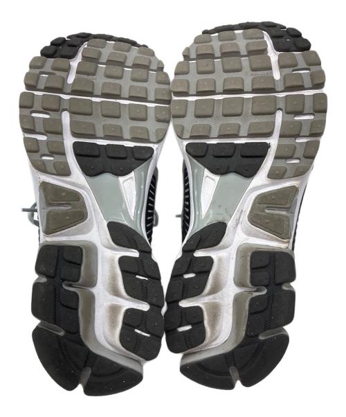 NIKE（ナイキ）NIKE (ナイキ) Zoom Vomero 5 ホワイト×ブラック サイズ:27cmの古着・服飾アイテム