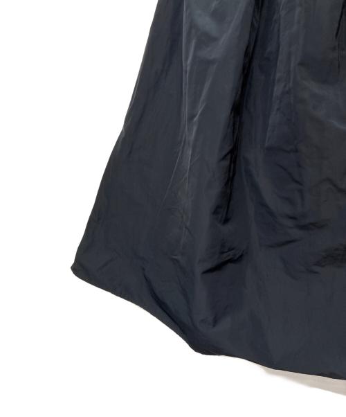 URBAN RESEARCH（アーバンリサーチ）URBAN RESEARCH (アーバンリサーチ) メモリータフタボリュームスカート ネイビー サイズ:SIZE 38の古着・服飾アイテム