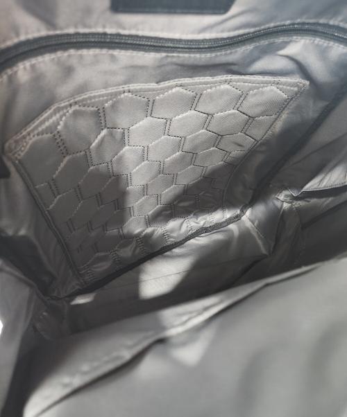 TUMI（トゥミ）TUMI (トゥミ) ハリソン ウォレン バックパック グレー×ブラックの古着・服飾アイテム