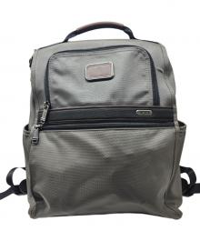 TUMI（トゥミ）の古着「バックパック」｜グレー×ブラウン