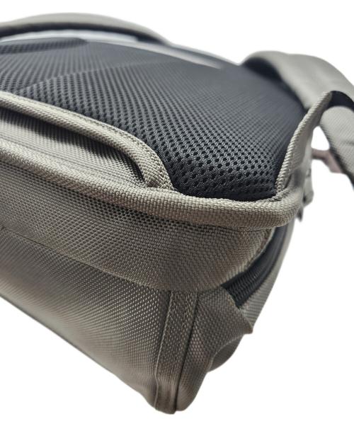 TUMI（トゥミ）TUMI (トゥミ) バックパック グレー×ブラウンの古着・服飾アイテム