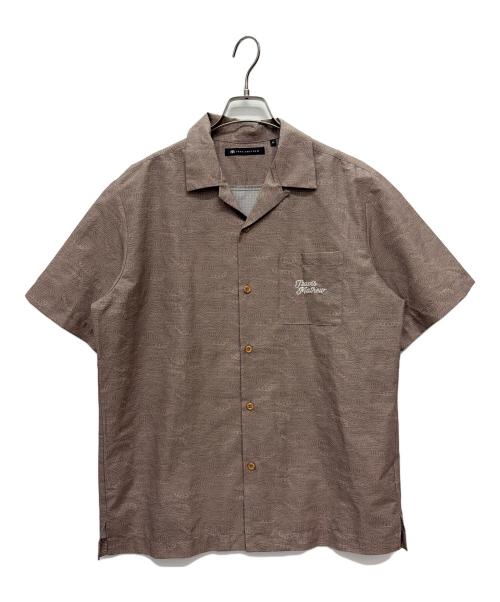 TravisMathew（トラヴィスマシュー）TravisMathew (トラヴィスマシュー) セットアップウェア ベージュ×ホワイト サイズ:XLの古着・服飾アイテム