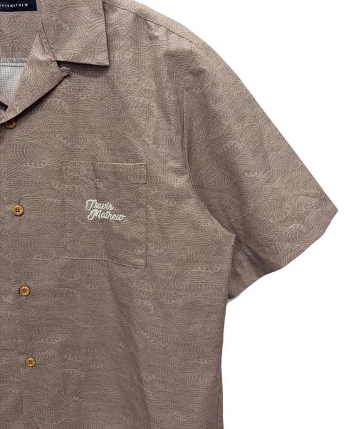 TravisMathew（トラヴィスマシュー）TravisMathew (トラヴィスマシュー) セットアップウェア ベージュ×ホワイト サイズ:XLの古着・服飾アイテム