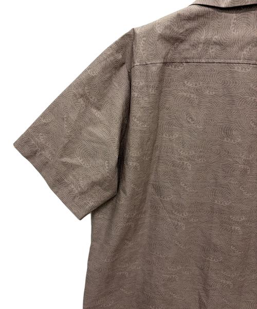 TravisMathew（トラヴィスマシュー）TravisMathew (トラヴィスマシュー) セットアップウェア ベージュ×ホワイト サイズ:XLの古着・服飾アイテム