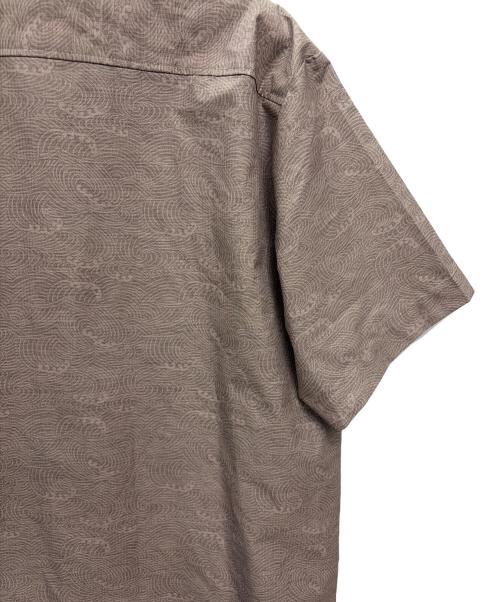 TravisMathew（トラヴィスマシュー）TravisMathew (トラヴィスマシュー) セットアップウェア ベージュ×ホワイト サイズ:XLの古着・服飾アイテム