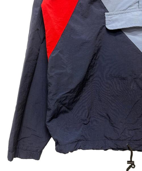 stussy（ステューシー）stussy (ステューシー) Patta (パタ) アノラックパーカー ブルー×レッド サイズ:Mの古着・服飾アイテム