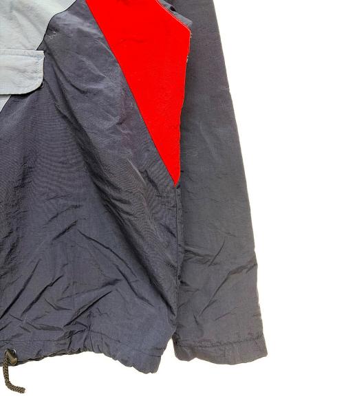 stussy（ステューシー）stussy (ステューシー) Patta (パタ) アノラックパーカー ブルー×レッド サイズ:Mの古着・服飾アイテム