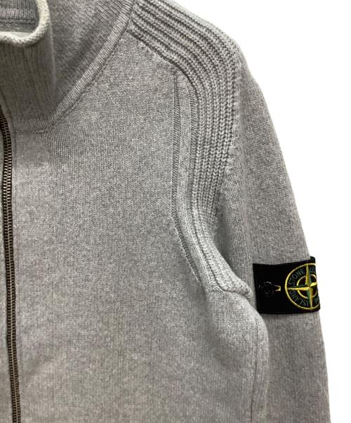 STONE ISLAND（ストーンアイランド）STONE ISLAND (ストーンアイランド) 薄手ニット グレー サイズ:Sの古着・服飾アイテム