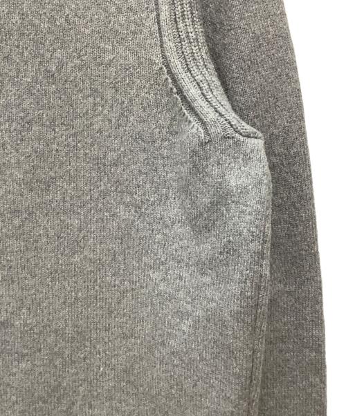 STONE ISLAND（ストーンアイランド）STONE ISLAND (ストーンアイランド) 薄手ニット グレー サイズ:Sの古着・服飾アイテム