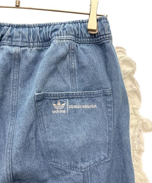 adidas Originals（アディダスオリジナル）adidas originals (アディダスオリジナル) KSENIA SCHNAIDER (クセニア シュナイダー) デニム フレイドジーンズ インディゴ サイズ:SIZE Lの古着・服飾アイテム