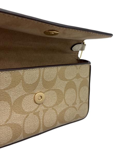 COACH（コーチ）COACH (コーチ) ミニ ジョージー トップ ハンドル クロスボディ・ブロックド アイボリー×ベージュの古着・服飾アイテム