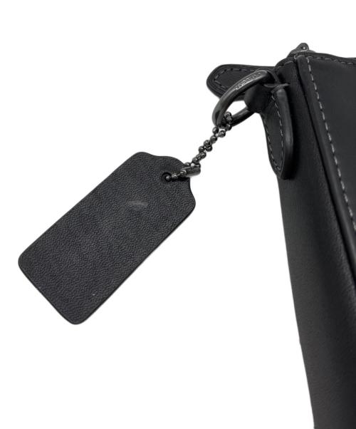 COACH（コーチ）COACH (コーチ) ホールデン クロスボディ シグネチャー・キャンバス ブラック×ホワイトの古着・服飾アイテム