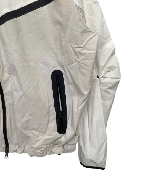 NIKE（ナイキ）NIKE (ナイキ) テックウーブンブルゾン ベージュ×ブラック サイズ:XLの古着・服飾アイテム