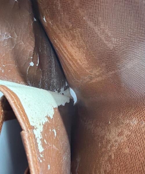 LOUIS VUITTON（ルイ ヴィトン）LOUIS VUITTON (ルイ ヴィトン) 2つ折り財布の古着・服飾アイテム