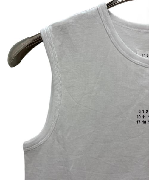 MM6 Maison Margiela（エムエムシックスメゾンマルジェラ）MM6 Maison Margiela (エムエムシックスメゾンマルジェラ) ノースリーブカットソー ホワイト サイズ:SIZE 12の古着・服飾アイテム
