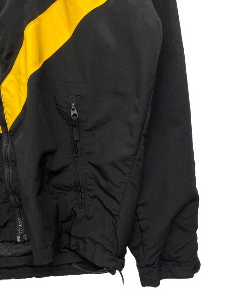 US ARMY（ユーエスアーミー）US ARMY (ユーエスアーミー) APFU ナイロン トレーニングジャケット ブラック×イエロー サイズ:SMALL-REGULARの古着・服飾アイテム