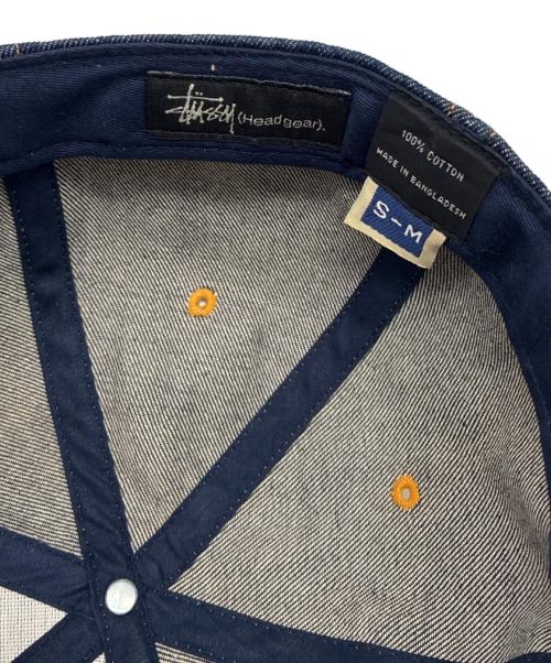 stussy（ステューシー）stussy (ステューシー) デニムロゴキャップ インディゴ×オレンジ サイズ:S-Mの古着・服飾アイテム