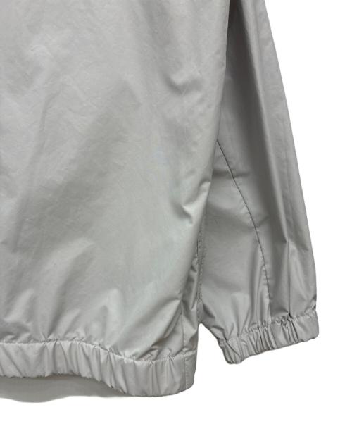 DESCENTE PAUSE（デサントポーズ）DESCENTE PAUSE (デサントポーズ) STAND COLLAR ZIP UP BLOUSON ライトグレー サイズ:Oの古着・服飾アイテム