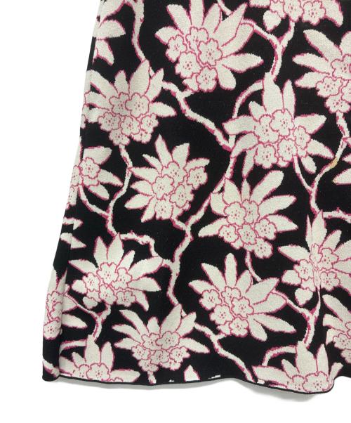 VALENTINO（ヴァレンティノ）VALENTINO (ヴァレンティノ) 半袖ジャカードニットドレス ブラック×ピンク サイズ:Mの古着・服飾アイテム