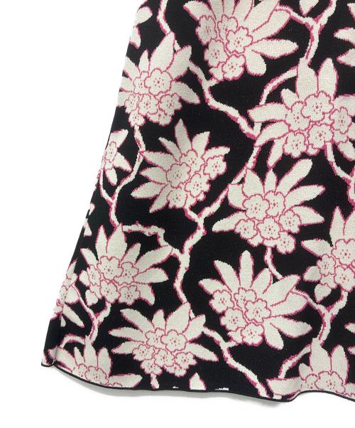 VALENTINO（ヴァレンティノ）VALENTINO (ヴァレンティノ) 半袖ジャカードニットドレス ブラック×ピンク サイズ:Mの古着・服飾アイテム