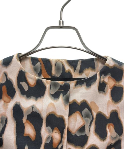 RED VALENTINO（レッドヴァレンティノ）RED VALENTINO (レッドヴァレンティノ) ジャケット ベージュ×ブラック サイズ:38の古着・服飾アイテム