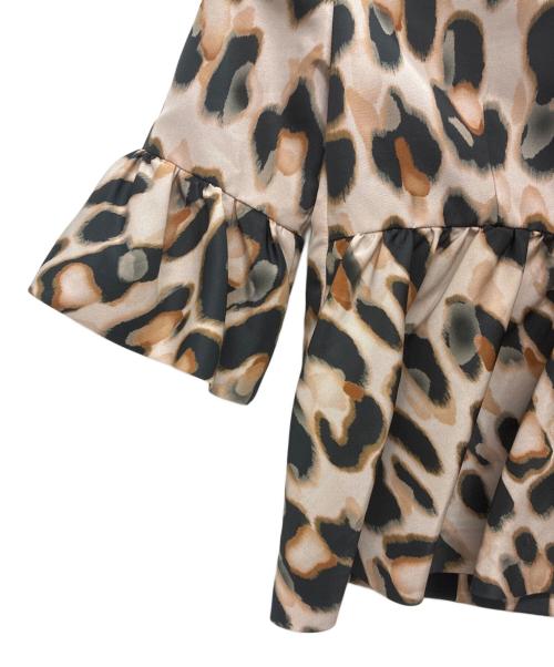 RED VALENTINO（レッドヴァレンティノ）RED VALENTINO (レッドヴァレンティノ) ジャケット ベージュ×ブラック サイズ:38の古着・服飾アイテム