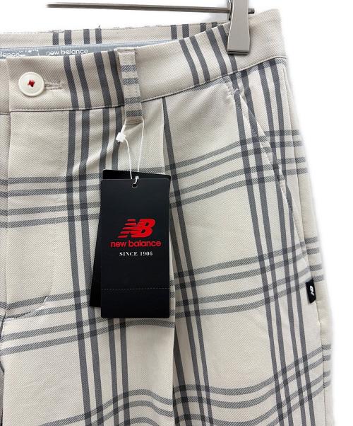 NEW BALANCE（ニューバランス）NEW BALANCE (ニューバランス) パンツ ホワイト×グレー サイズ:4 未使用品の古着・服飾アイテム