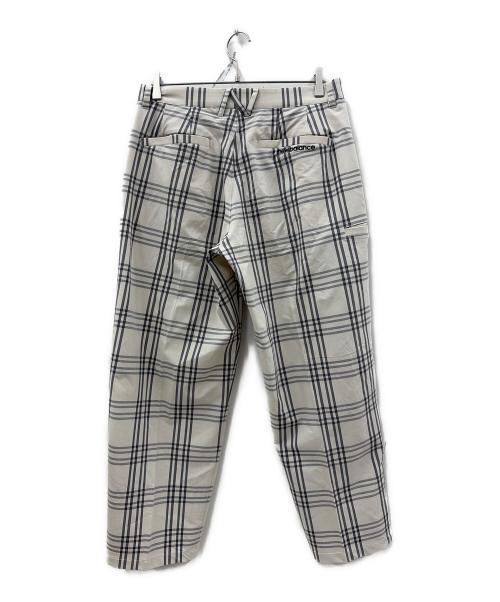 NEW BALANCE（ニューバランス）NEW BALANCE (ニューバランス) パンツ ホワイト×グレー サイズ:4 未使用品の古着・服飾アイテム