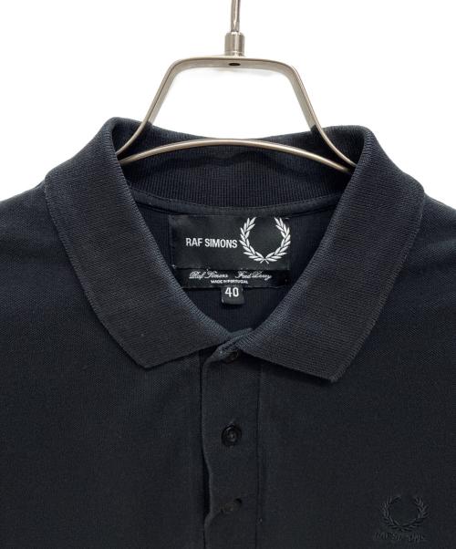 FRED PERRY（フレッドペリー）FRED PERRY (フレッドペリー) RAF SIMONS (ラフシモンズ) ポロシャツ ブラック サイズ:40の古着・服飾アイテム