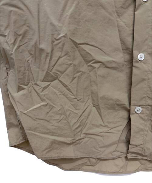 eN ROUTE（アンルート）EN ROUTE (アンルート) ナイロン タフタ フード シャツ ベージュ サイズ:SIZE 1の古着・服飾アイテム