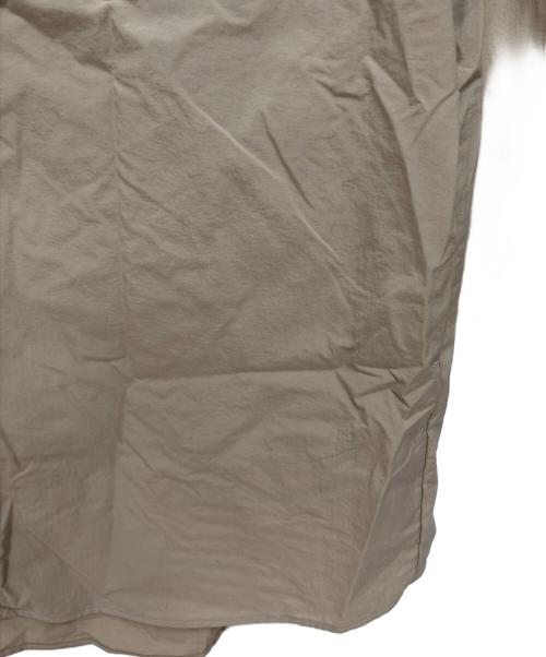 eN ROUTE（アンルート）EN ROUTE (アンルート) ナイロン タフタ フード シャツ ベージュ サイズ:SIZE 1の古着・服飾アイテム