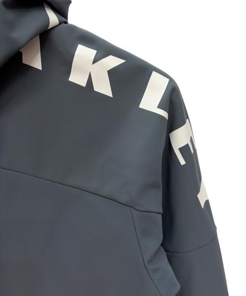 OAKLEY（オークリー）OAKLEY (オークリー) En 3RDG Synchro Warm Jacket 2.0 グレー サイズ:JPN XLの古着・服飾アイテム