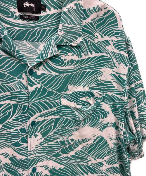 stussy（ステューシー）stussy (ステューシー) レーヨンアロハシャツ グリーン×ホワイト サイズ:XLの古着・服飾アイテム